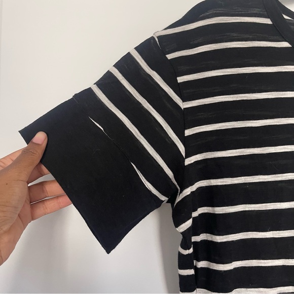 Vince Feeder Stripe T-Shirt - Picture 5 of 5